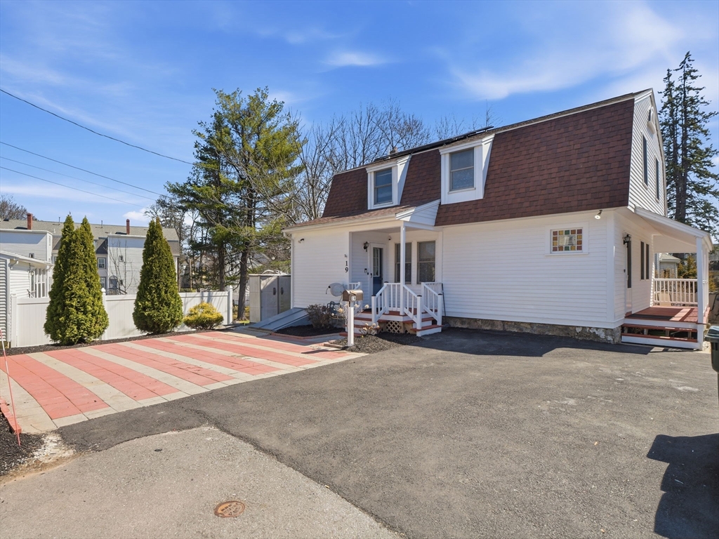 19 Elm Ct, Andover, Massachusetts, 4 Bedrooms Bedrooms, 7 Rooms Rooms,1.5 BathroomsBathrooms,Residential,For Sale,Elm Ct,73498538