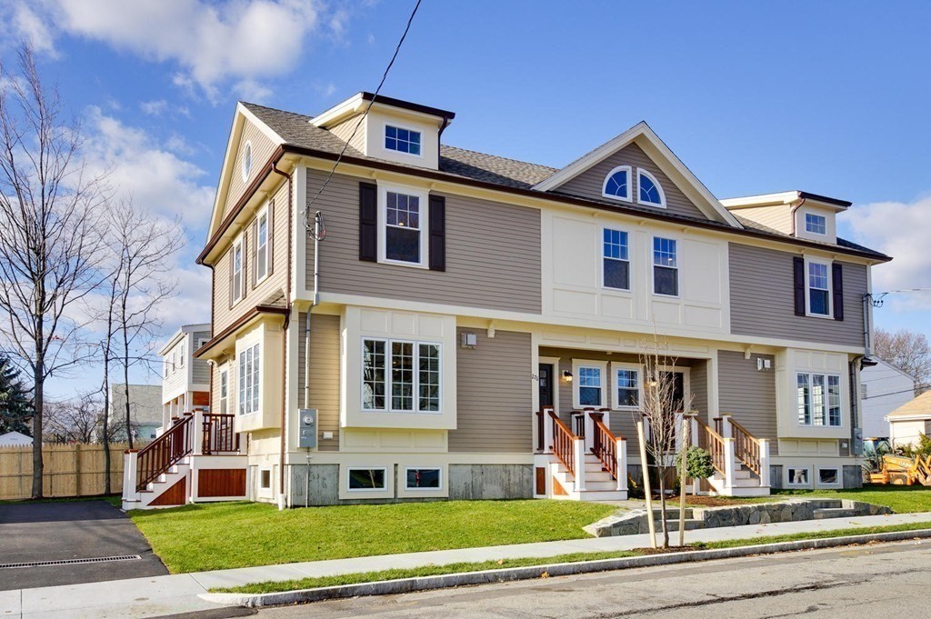 276 Waverley Avenue, Watertown, Massachusetts, 3 Bedrooms Bedrooms, 7 Rooms Rooms,3.5 BathroomsBathrooms,Residential Lease,For Rent,Waverley Avenue,73498562