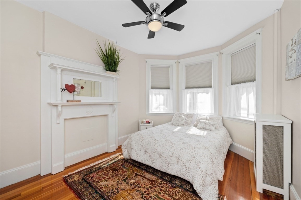 18 School Lane, Watertown, Massachusetts, 4 Bedrooms Bedrooms, 6 Rooms Rooms,2 BathroomsBathrooms,Residential,For Sale,School Lane,73498445