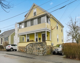 24 Fairview Ave, Swampscott, Massachusetts, 4 Bedrooms Bedrooms, 10 Rooms Rooms,2 BathroomsBathrooms,Residential Income,For Sale,Fairview Ave,73498618