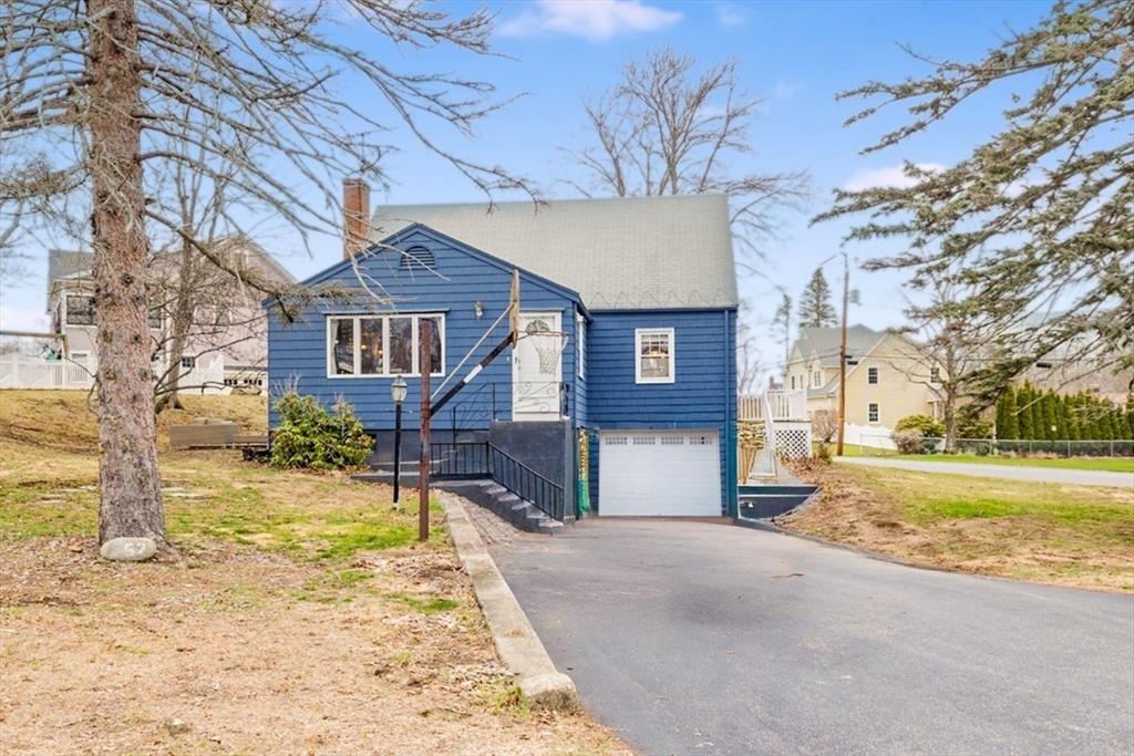 52 Albemarle Ave., Lexington, Massachusetts, 3 Bedrooms Bedrooms, 7 Rooms Rooms,1.5 BathroomsBathrooms,Residential,For Sale,Albemarle Ave.,73498329
