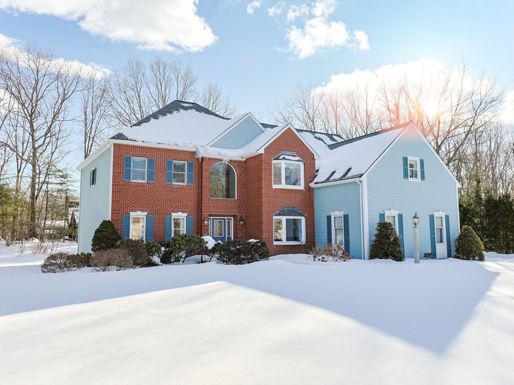 9 Reagan Ave, Franklin, Massachusetts, 4 Bedrooms Bedrooms, 10 Rooms Rooms,3 BathroomsBathrooms,Residential,For Sale,Reagan Ave,73477406