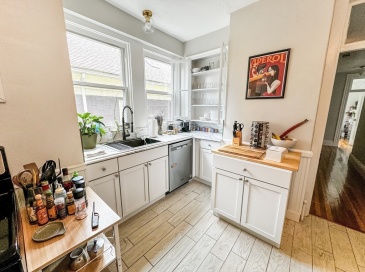 35 Essex St, Cambridge, Massachusetts, 3 Bedrooms Bedrooms, 4 Rooms Rooms,1 BathroomBathrooms,Residential Lease,For Rent,Essex St,73498713 35 Essex St, Cambridge, Massachusetts, 3 Bedrooms Bedrooms, 4 Rooms Rooms,1 BathroomBathrooms,Residential Lease,For Rent,Essex St,73498713