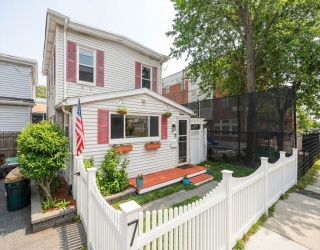 7 Meacham St, Somerville, Massachusetts, 2 Bedrooms Bedrooms, 5 Rooms Rooms,1.5 BathroomsBathrooms,Residential,For Sale,Meacham St,73498704