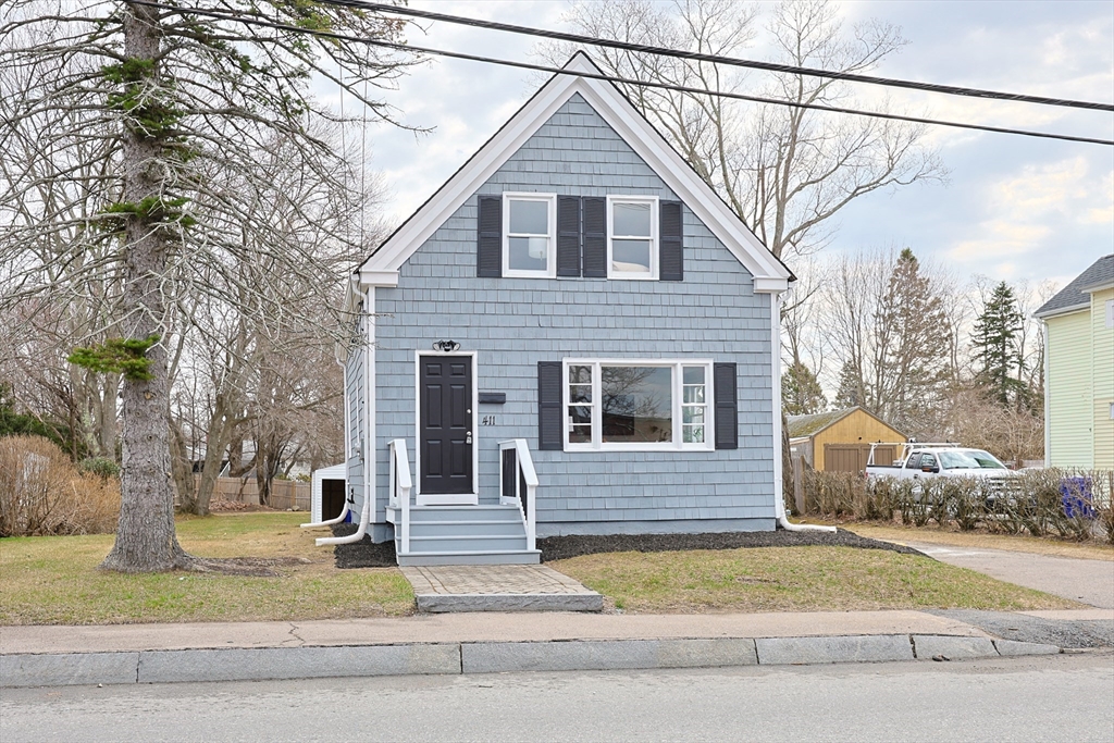 411 Danforth St, Taunton, Massachusetts, 3 Bedrooms Bedrooms, 5 Rooms Rooms,1 BathroomBathrooms,Residential,For Sale,Danforth St,73498692