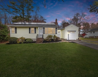 236 Village St, Medway, Massachusetts, 3 Bedrooms Bedrooms, 6 Rooms Rooms,1.5 BathroomsBathrooms,Residential,For Sale,Village St,73498733