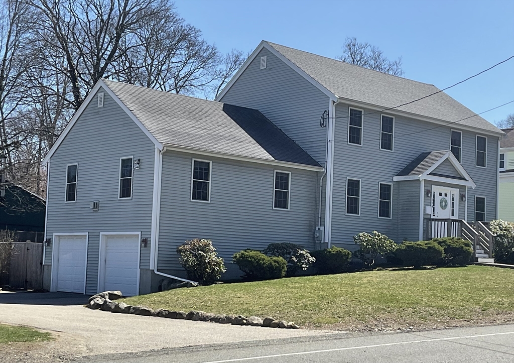 124 Pond St, Weymouth, Massachusetts, 3 Bedrooms Bedrooms, 8 Rooms Rooms,1.5 BathroomsBathrooms,Residential,For Sale,Pond St,73498821