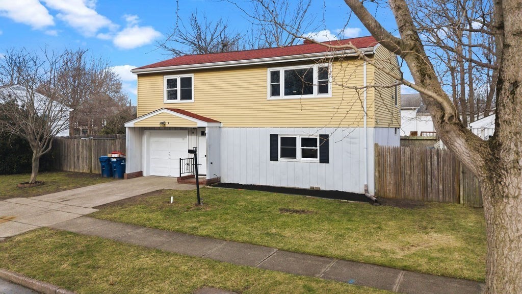 38 Turner St, New Bedford, Massachusetts, 2 Bedrooms Bedrooms, 4 Rooms Rooms,1 BathroomBathrooms,Residential,For Sale,Turner St,73498485