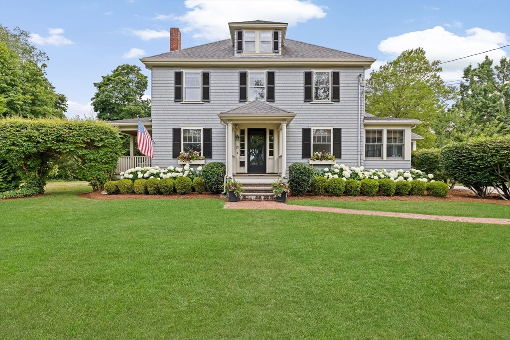 21 Middle Street, Hingham, Massachusetts, 4 Bedrooms Bedrooms, 9 Rooms Rooms,5 BathroomsBathrooms,Residential,For Sale,Middle Street,73498816