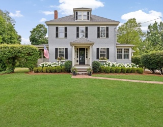 21 Middle Street, Hingham, Massachusetts, 4 Bedrooms Bedrooms, 9 Rooms Rooms,5 BathroomsBathrooms,Residential,For Sale,Middle Street,73498816