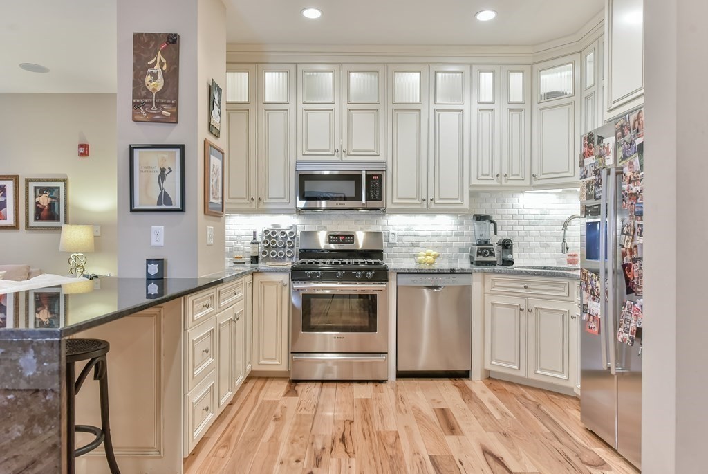 9 Appleton St, Boston, Massachusetts, 2 Bedrooms Bedrooms, 6 Rooms Rooms,2 BathroomsBathrooms,Residential Lease,For Rent,Appleton St,73498905