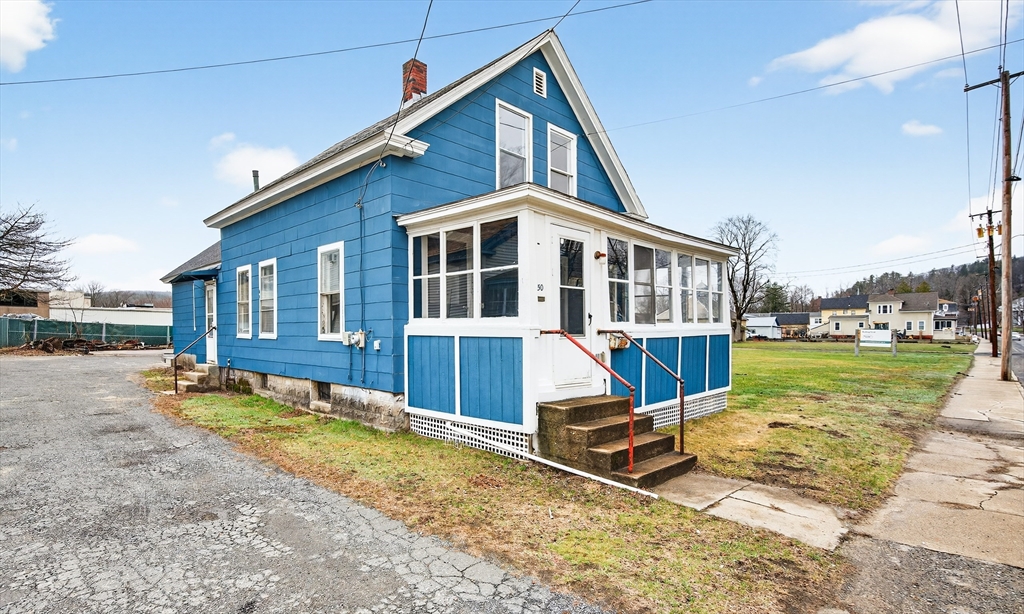 150 E Main St, Orange, Massachusetts, 3 Bedrooms Bedrooms, 7 Rooms Rooms,1.5 BathroomsBathrooms,Residential,For Sale,E Main St,73498907