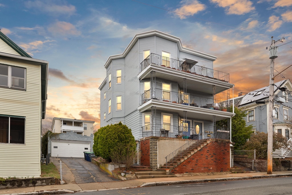 33 Newbury, Somerville, Massachusetts, 1 Bedroom Bedrooms, 3 Rooms Rooms,1 BathroomBathrooms,Residential,For Sale,Newbury,73498857