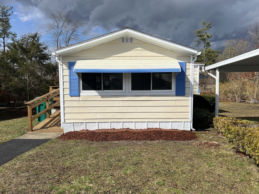 29 Presidents Way, Carver, Massachusetts, 2 Bedrooms Bedrooms, 4 Rooms Rooms,1.5 BathroomsBathrooms,Residential,For Sale,Presidents Way,73498808
