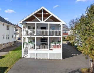 11 Hillview Ave, Boston, Massachusetts, 4 Bedrooms Bedrooms, 12 Rooms Rooms,2.5 BathroomsBathrooms,Residential Income,For Sale,Hillview Ave,73498220