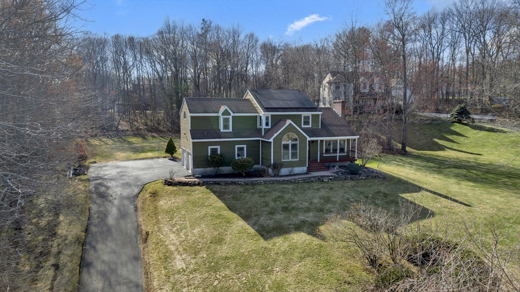 13 Stoneybrook Rd, Charlton, Massachusetts, 4 Bedrooms Bedrooms, 7 Rooms Rooms,2.5 BathroomsBathrooms,Residential,For Sale,Stoneybrook Rd,73498727