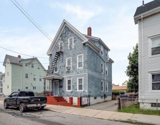 81 Thompson St., New Bedford, Massachusetts, 6 Bedrooms Bedrooms, 12 Rooms Rooms,3 BathroomsBathrooms,Residential Income,For Sale,Thompson St.,73498965