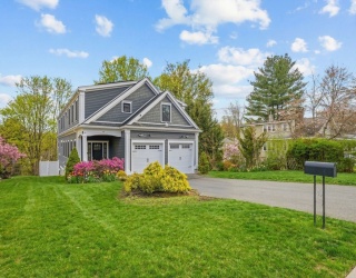 29 Bridge Street, Lexington, Massachusetts, 5 Bedrooms Bedrooms, 11 Rooms Rooms,4.5 BathroomsBathrooms,Residential,For Sale,Bridge Street,73498779