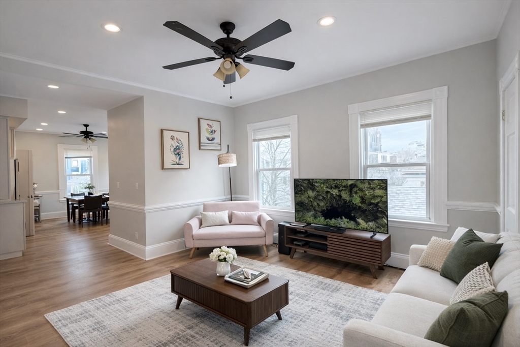 401 Washington St, Cambridge, Massachusetts, 2 Bedrooms Bedrooms, 5 Rooms Rooms,1.5 BathroomsBathrooms,Residential,For Sale,Washington St,73498988