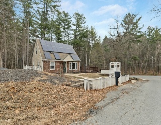 1 Mt Paul Road, Tyngsborough, Massachusetts, 4 Bedrooms Bedrooms, 6 Rooms Rooms,1 BathroomBathrooms,Residential,For Sale,Mt Paul Road,73499001