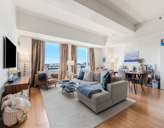 141 Dorchester Ave, Boston, Massachusetts, 2 Bedrooms Bedrooms, 5 Rooms Rooms,2 BathroomsBathrooms,Residential,For Sale,Dorchester Ave,73499015