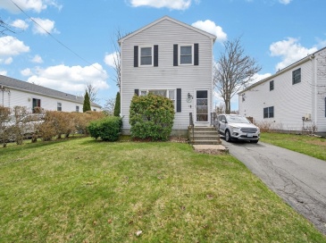 22 Connecticut Ave, Middletown, Rhode Island, 4 Bedrooms Bedrooms, 9 Rooms Rooms,2.5 BathroomsBathrooms,Residential,For Sale,Connecticut Ave,73498653