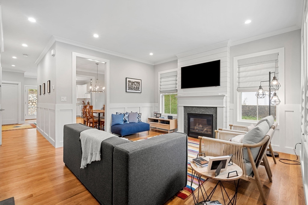 16 Breck Ave, Boston, Massachusetts, 4 Bedrooms Bedrooms, 8 Rooms Rooms,2.5 BathroomsBathrooms,Residential,For Sale,Breck Ave,73499057