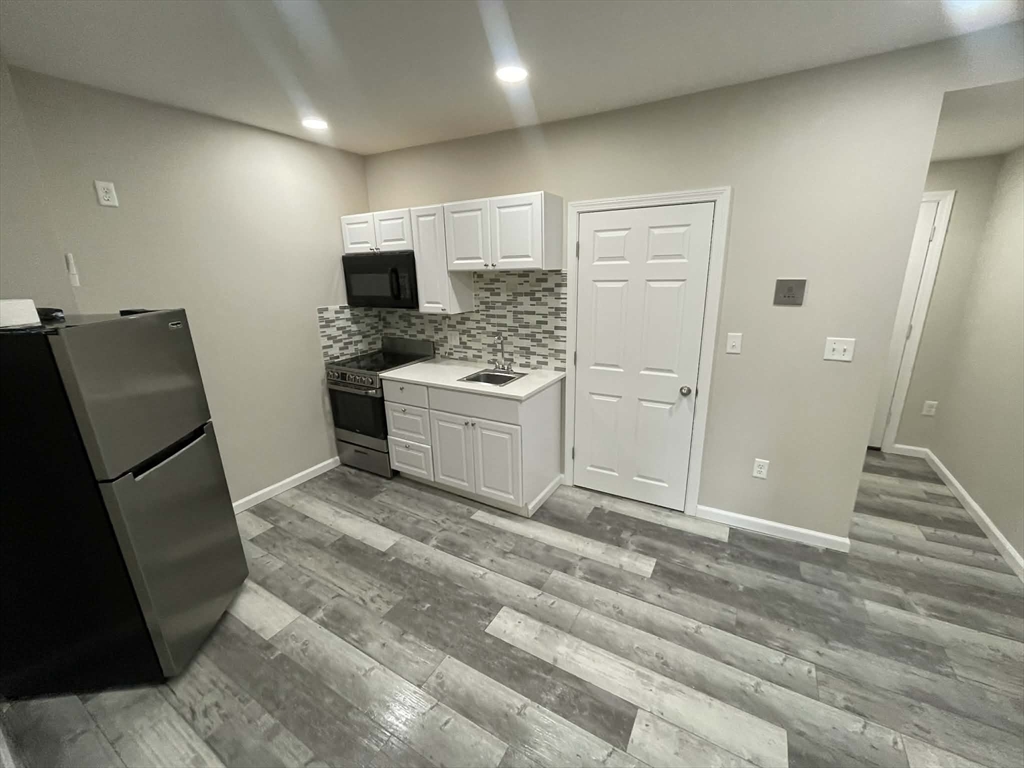 205 Endicott St, Boston, Massachusetts, 1 Bedroom Bedrooms, 2 Rooms Rooms,1 BathroomBathrooms,Residential Lease,For Rent,Endicott St,73499064