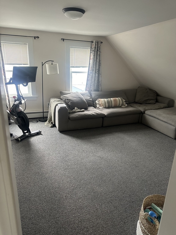 4 Herbert, Wakefield, Massachusetts, 1 Bedroom Bedrooms, 3 Rooms Rooms,1 BathroomBathrooms,Residential Lease,For Rent,Herbert,73499089