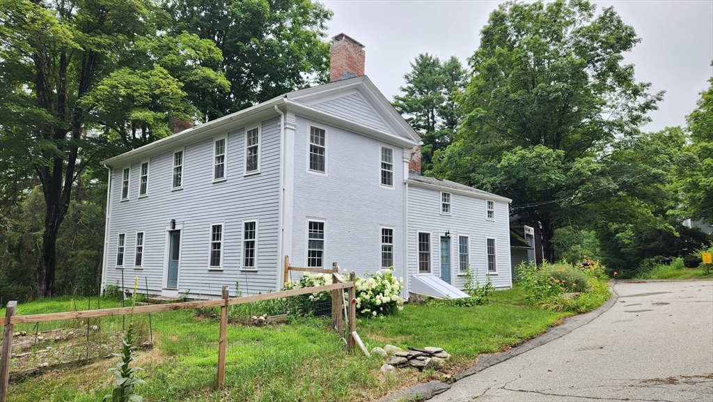 64 Meadow Rd., Townsend, Massachusetts, 4 Bedrooms Bedrooms, 9 Rooms Rooms,2 BathroomsBathrooms,Residential,For Sale,Meadow Rd.,73499091