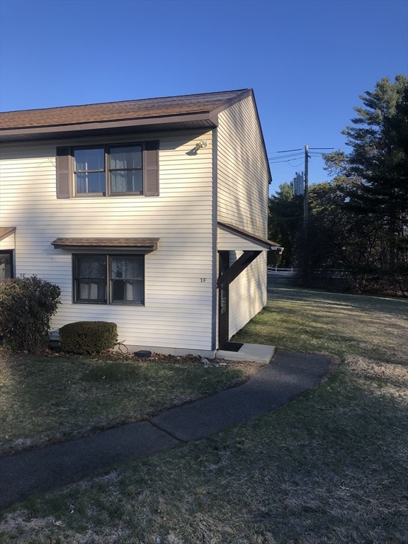 742 Daniel Shays Hwy, Athol, Massachusetts, 2 Bedrooms Bedrooms, 4 Rooms Rooms,1.5 BathroomsBathrooms,Residential,For Sale,Daniel Shays Hwy,73499093