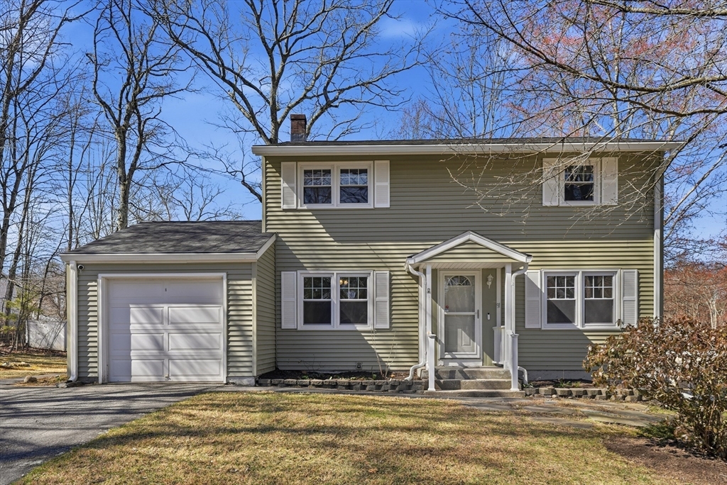 91 Brierwood Dr, Northampton, Massachusetts, 3 Bedrooms Bedrooms, 6 Rooms Rooms,1.5 BathroomsBathrooms,Residential,For Sale,Brierwood Dr,73499098