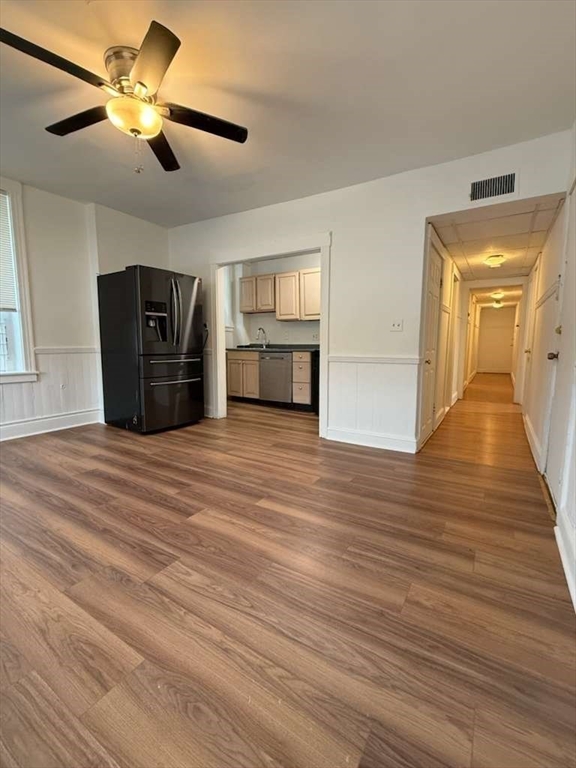 106 River St, Haverhill, Massachusetts, 2 Bedrooms Bedrooms, 3 Rooms Rooms,1 BathroomBathrooms,Residential Lease,For Rent,River St,73499102