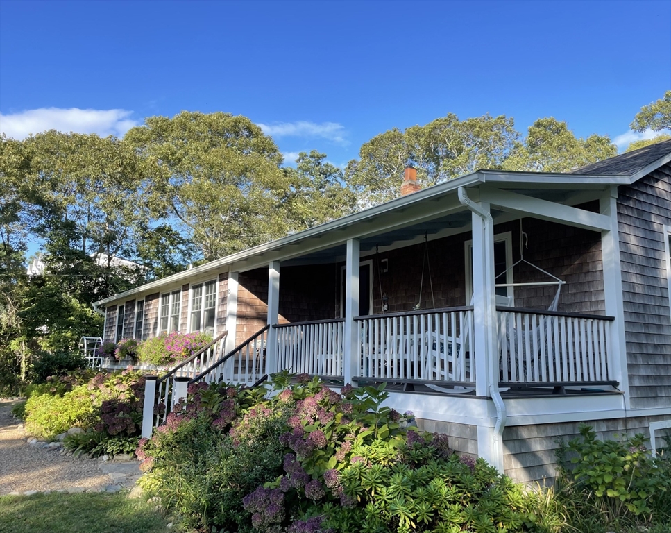 85 Winemack St, Oak Bluffs, Massachusetts, 3 Bedrooms Bedrooms, 6 Rooms Rooms,2 BathroomsBathrooms,Residential Lease,For Rent,Winemack St,73499069