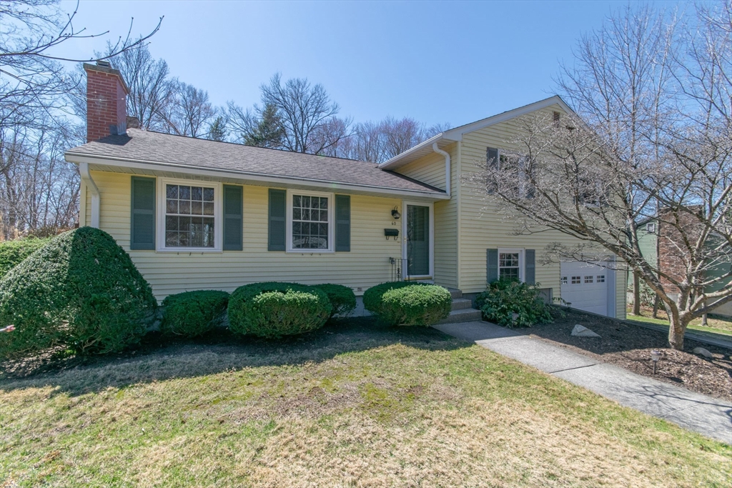 60 Sheffield Ln, Northampton, Massachusetts, 3 Bedrooms Bedrooms, 8 Rooms Rooms,1.5 BathroomsBathrooms,Residential,For Sale,Sheffield Ln,73499105