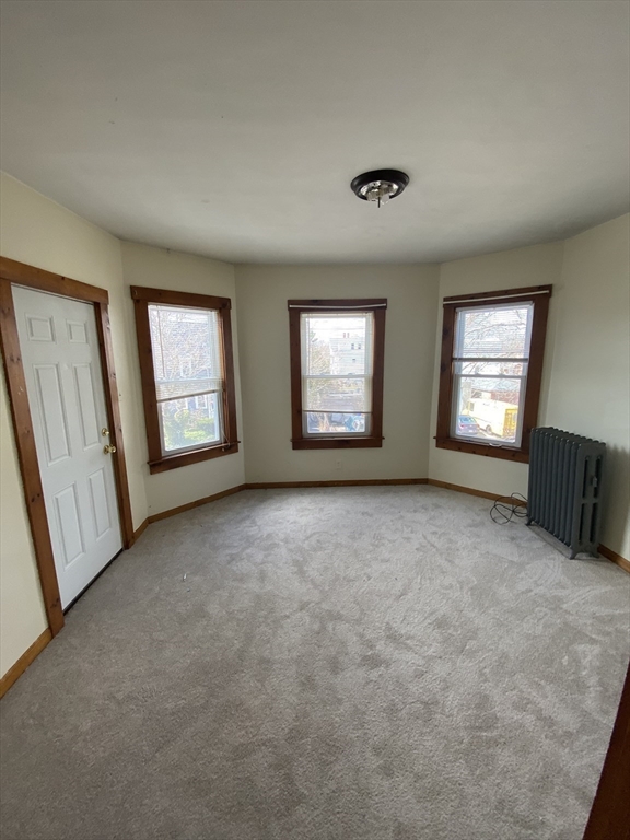10 Lafayette Street, Attleboro, Massachusetts, 3 Bedrooms Bedrooms, 6 Rooms Rooms,1 BathroomBathrooms,Residential Lease,For Rent,Lafayette Street,73499153
