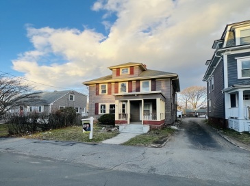 34-38 South Chestnut Street, Haverhill, Massachusetts, 10 Bedrooms Bedrooms, 19 Rooms Rooms,5 BathroomsBathrooms,Residential Income,For Sale,South Chestnut Street,73498829