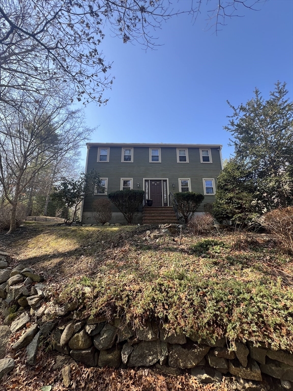 18 Russell Trufant Rd, Carver, Massachusetts, 4 Bedrooms Bedrooms, 8 Rooms Rooms,2.5 BathroomsBathrooms,Residential,For Sale,Russell Trufant Rd,73499189