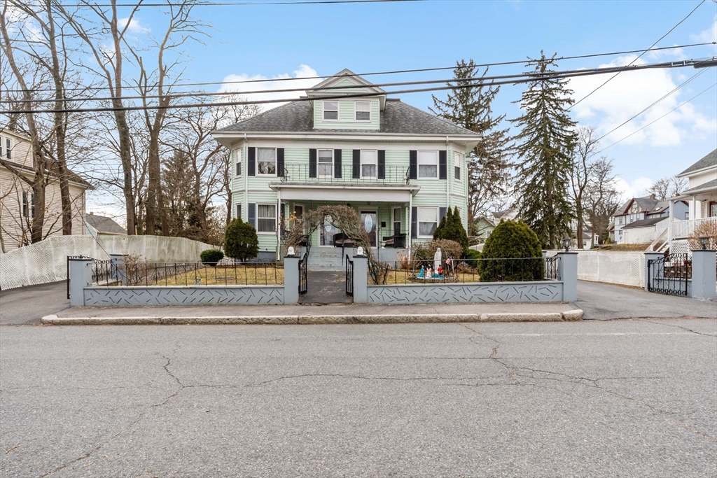 86-88 Division St, North Attleboro, Massachusetts, 6 Bedrooms Bedrooms, 12 Rooms Rooms,3.5 BathroomsBathrooms,Residential Income,For Sale,Division St,73499157