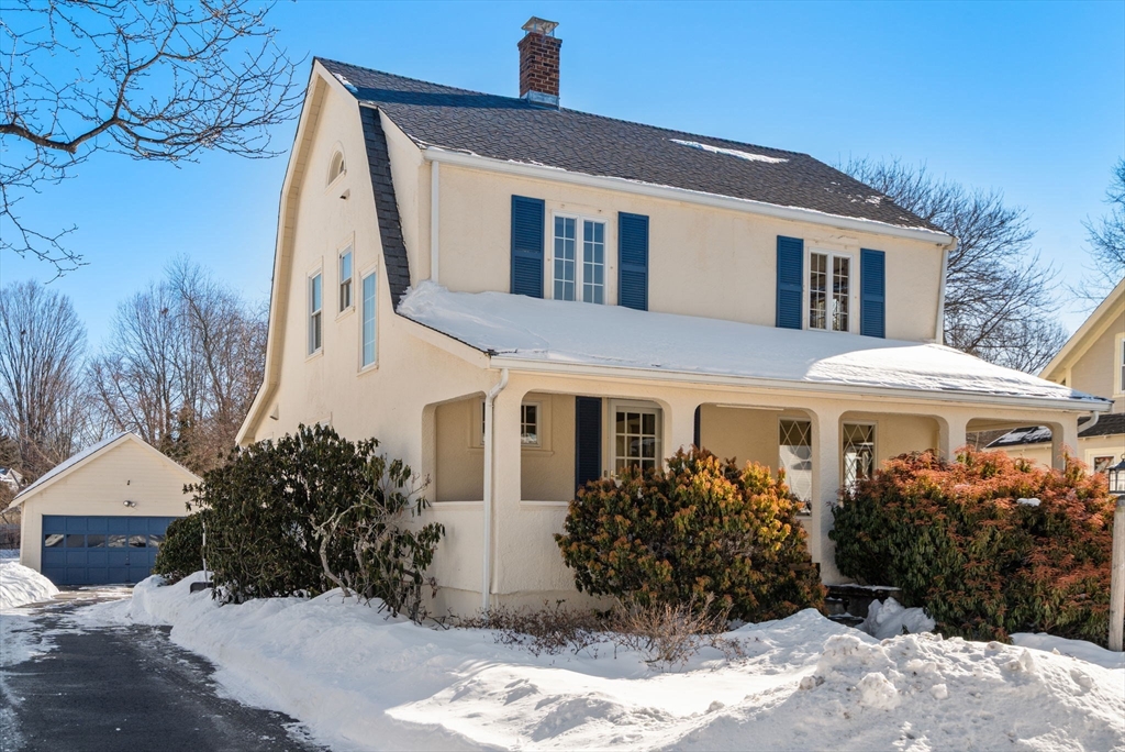 28 Rice Street, Wellesley, Massachusetts, 3 Bedrooms Bedrooms, 7 Rooms Rooms,1 BathroomBathrooms,Residential,For Sale,Rice Street,73476399