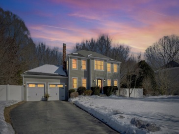 26 Fredric Lane, Mansfield, Massachusetts, 4 Bedrooms Bedrooms, 10 Rooms Rooms,2.5 BathroomsBathrooms,Residential,For Sale,Fredric Lane,73479610