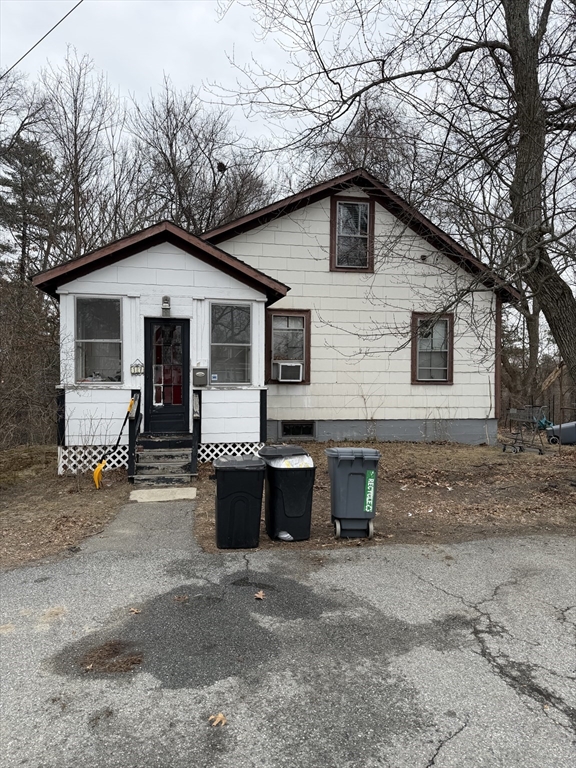 17 B St, Chelmsford, Massachusetts, 3 Bedrooms Bedrooms, 5 Rooms Rooms,1 BathroomBathrooms,Residential,For Sale,B St,73490482