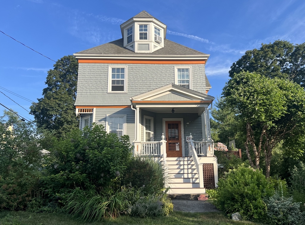 21 Montague St, Arlington, Massachusetts, 5 Bedrooms Bedrooms, 10 Rooms Rooms,2 BathroomsBathrooms,Residential,For Sale,Montague St,73499214