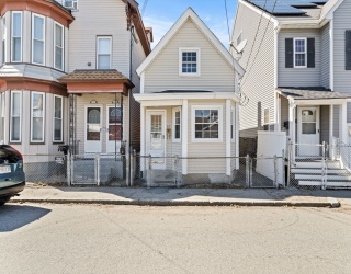 85 Kinsman Street, Lowell, Massachusetts, 2 Bedrooms Bedrooms, 4 Rooms Rooms,1 BathroomBathrooms,Residential,For Sale,Kinsman Street,73499218