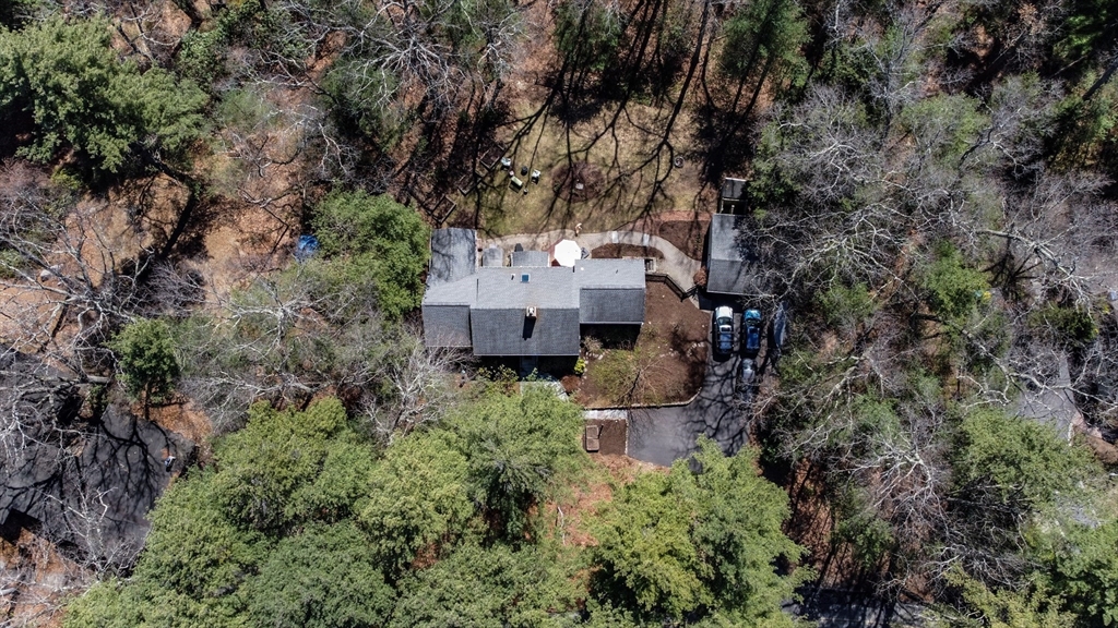 133 Glezen Ln, Wayland, Massachusetts, 3 Bedrooms Bedrooms, 8 Rooms Rooms,2.5 BathroomsBathrooms,Residential,For Sale,Glezen Ln,73499219