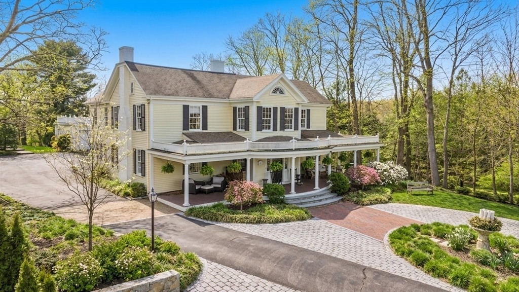 54 Lincoln Street, Hingham, Massachusetts, 4 Bedrooms Bedrooms, 11 Rooms Rooms,4.5 BathroomsBathrooms,Residential,For Sale,Lincoln Street,73499231