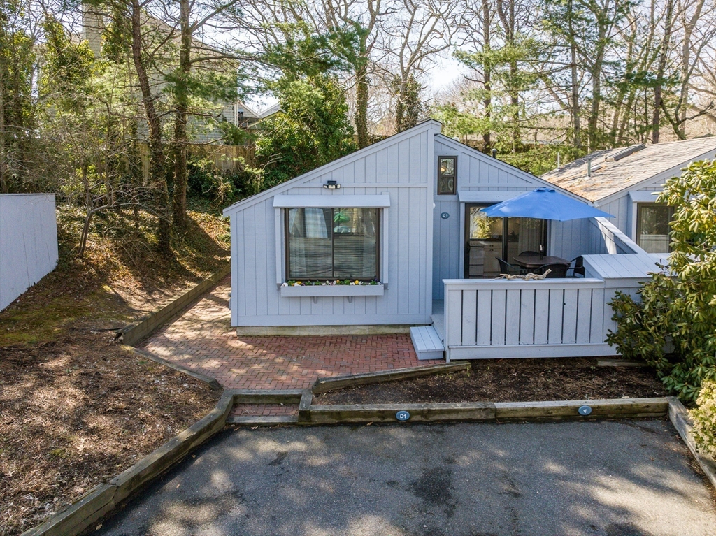 251 Shore Dr, Mashpee, Massachusetts, 2 Bedrooms Bedrooms, 4 Rooms Rooms,1 BathroomBathrooms,Residential,For Sale,Shore Dr,73499303