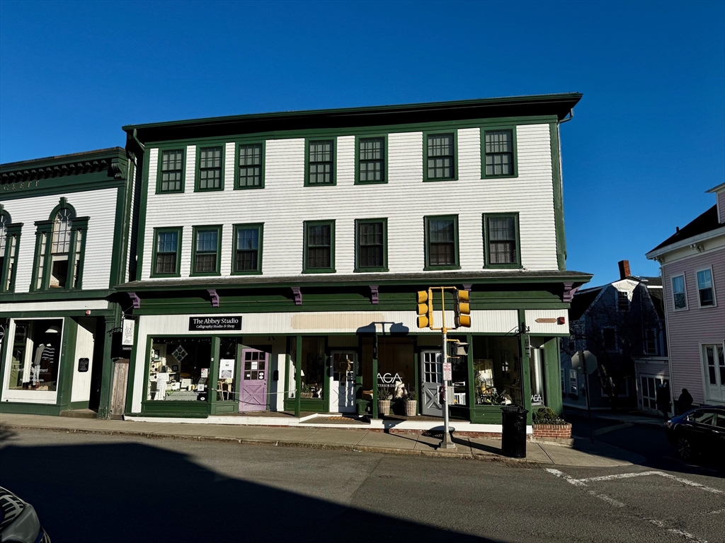 84 Washington Street, Marblehead, Massachusetts, 2 Bedrooms Bedrooms, 5 Rooms Rooms,1 BathroomBathrooms,Residential Lease,For Rent,Washington Street,73499318