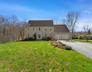 30 Alprilla Farm Rd, Hopkinton, Massachusetts, 4 Bedrooms Bedrooms, 8 Rooms Rooms,2.5 BathroomsBathrooms,Residential,For Sale,Alprilla Farm Rd,73499325