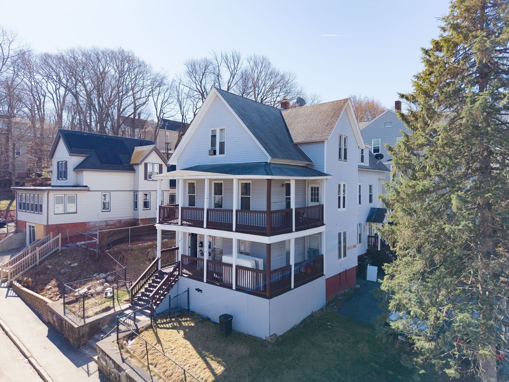 92 Green Hill Parkway, Worcester, Massachusetts, 4 Bedrooms Bedrooms, 6 Rooms Rooms,1 BathroomBathrooms,Residential Lease,For Rent,Green Hill Parkway,73499340